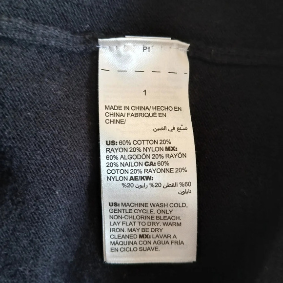 Chicos sweater with Bell sleeves Chicos size 1 USA medium - Picture 4 of 6